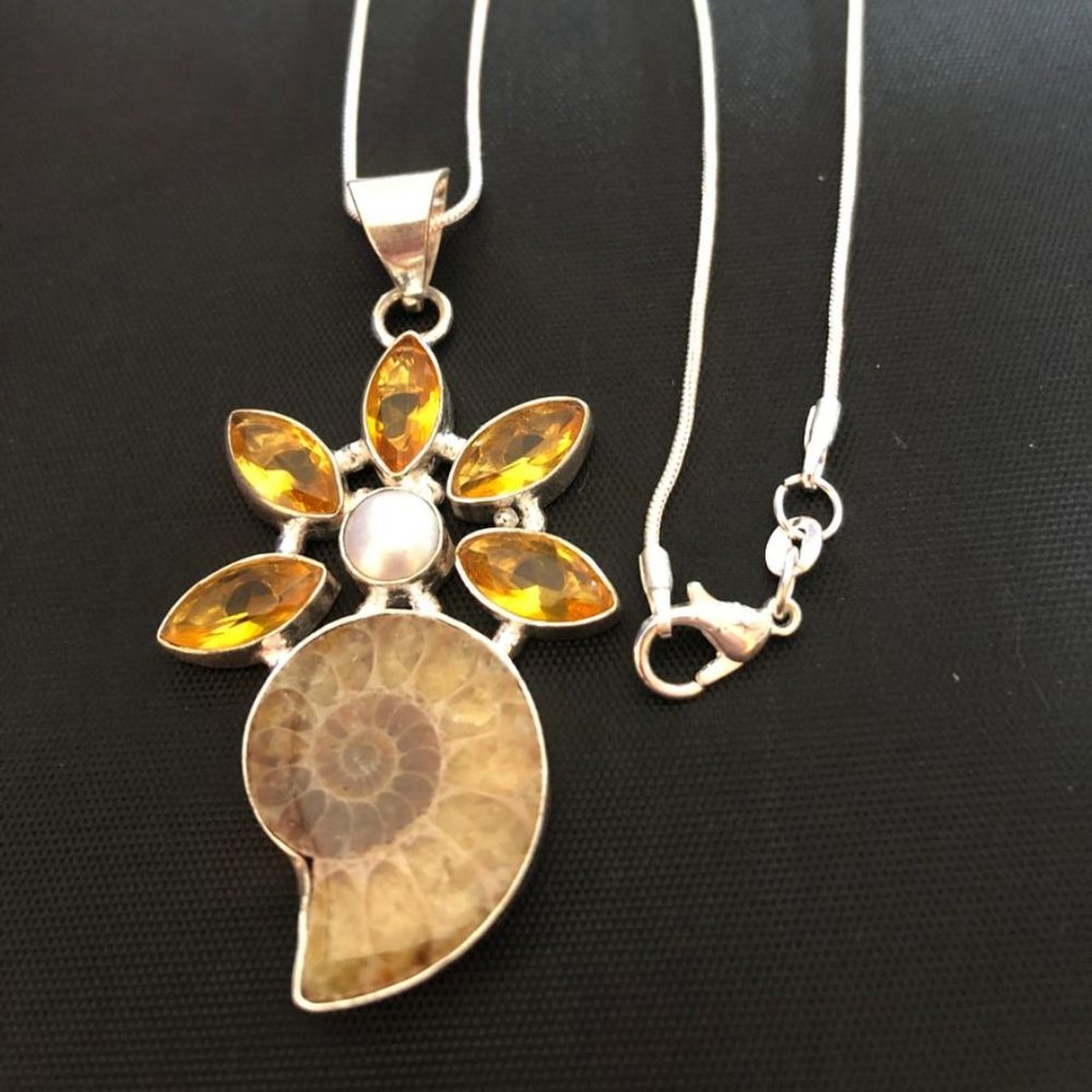 Women Flower Necklace Made of Ammonite Fossil, Citrine, Pearl Gemstone,